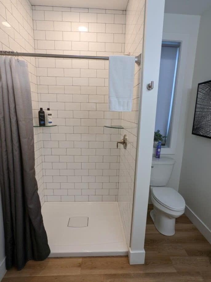 Location Location - Capri Condo 212 트래버스 시티 외부 사진